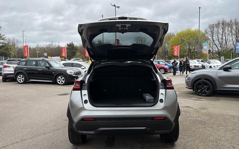 Used Nissan Juke Tekna+ 114 HP (83 kW) 2023 Silver SUV