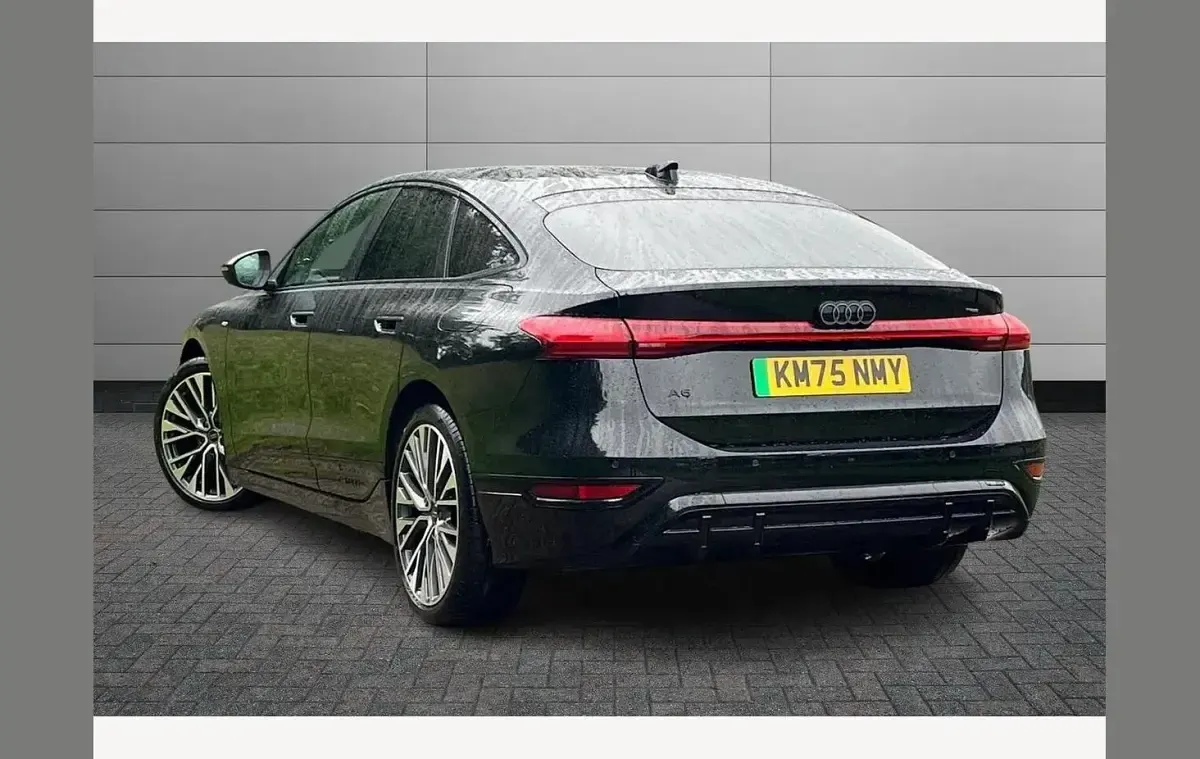 New Audi A6 e-tron Comfort 210 kW (286 HP) 2025 Black Hatchback