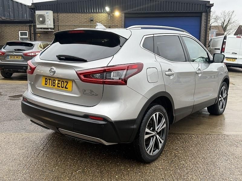 Used Nissan Qashqai N-Connecta 2018 Silver SUV