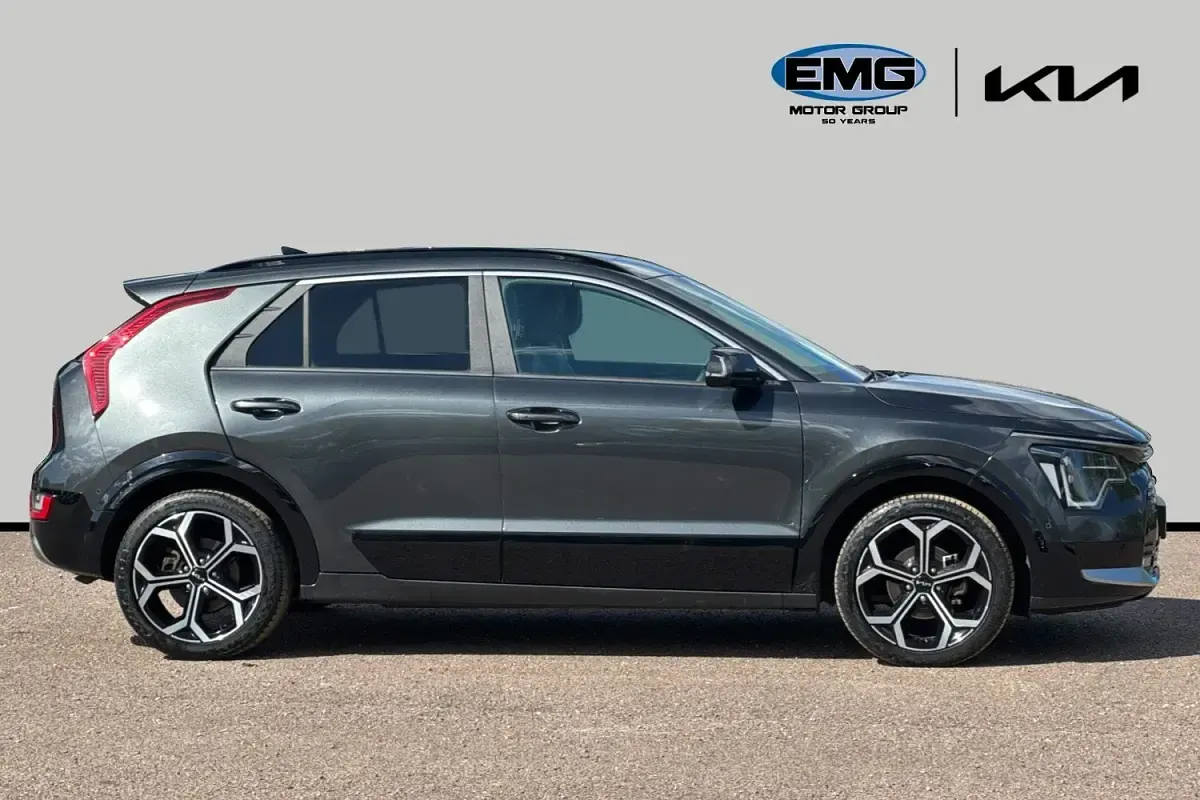 Używany Kia Niro 139 KM (102 kW) 2024 Szary SUV