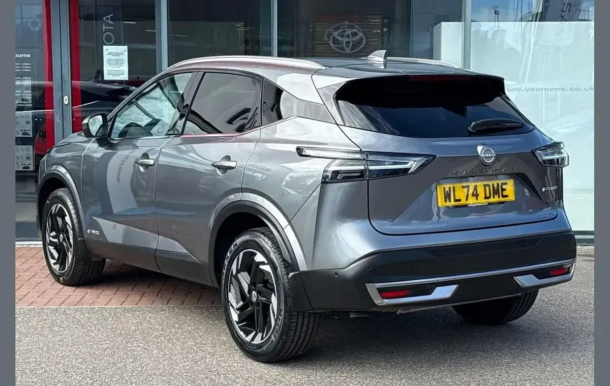 Used Nissan Qashqai N-Connecta 190 HP (139 kW) 2025 Grey SUV