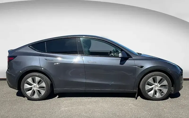 Usado Tesla Model Y Long Range AWD 286 kW (389 HP) 2025 SUV