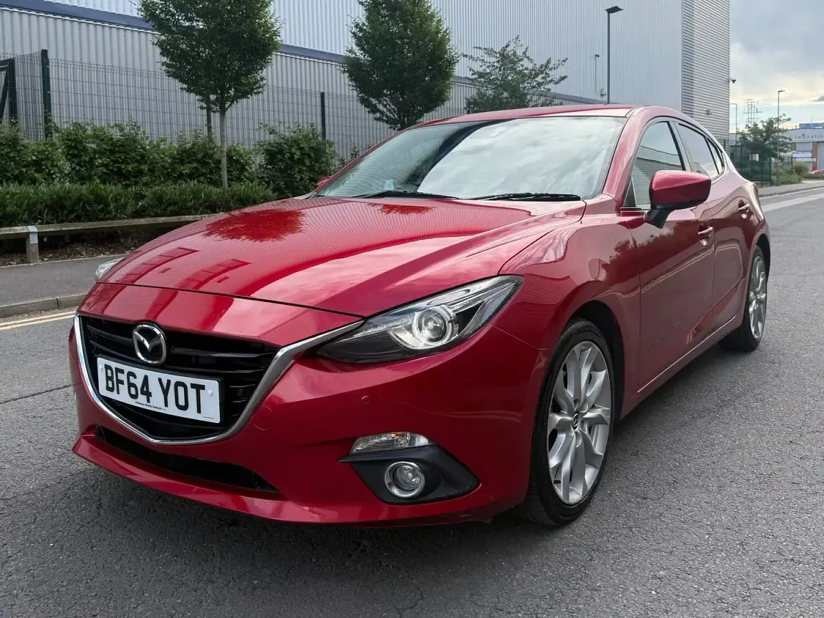 Used Mazda 3 Inclusive 165 HP (121 kW) 2014 Red Hatchback