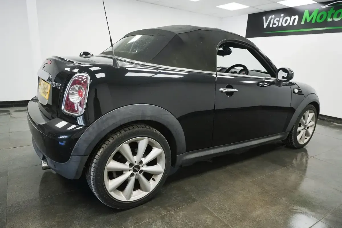 Używany Mini Cooper Cabriolet 122 KM (89 kW) 2014 Czarny Kabriolet