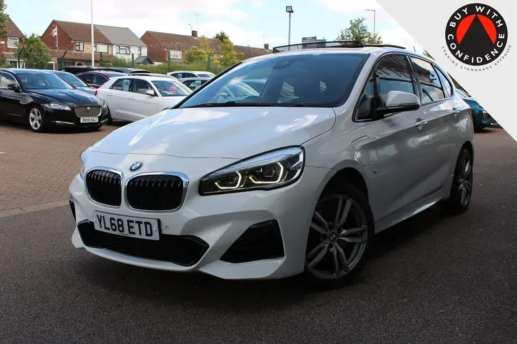 Used BMW 225 Active Tourer M Sport 224 HP (164 kW) 2018 White MPV