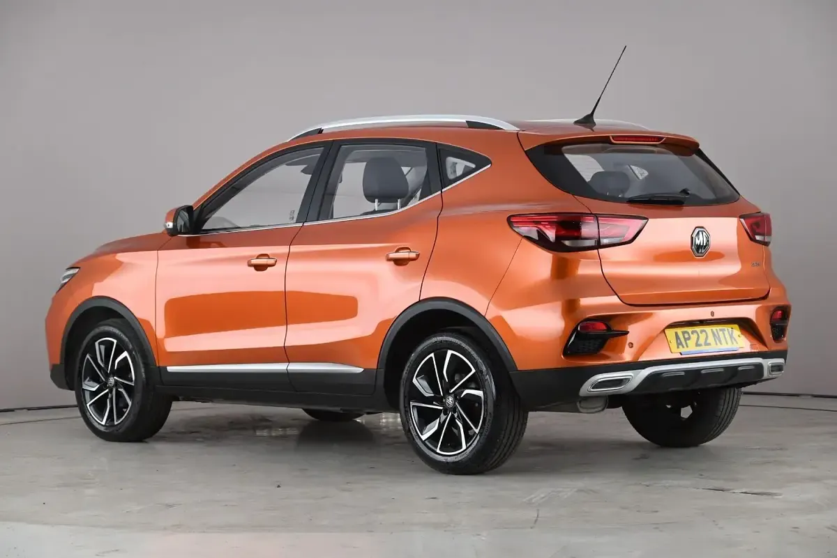 Used MG ZS Exclusive 106 HP (77 kW) 2022 Orange SUV