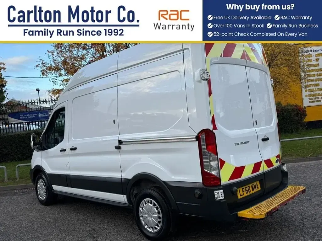 Usado Ford Transit 130 HP (95 kW) 2018 Branco Van