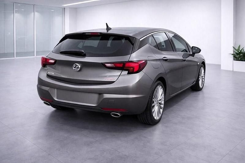 Used Vauxhall Astra Elite 200 HP (147 kW) 2018 Grey Hatchback