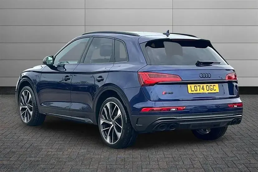 Used Audi Q5 Comfort 341 HP (250 kW) 2025 Navarra blue SUV