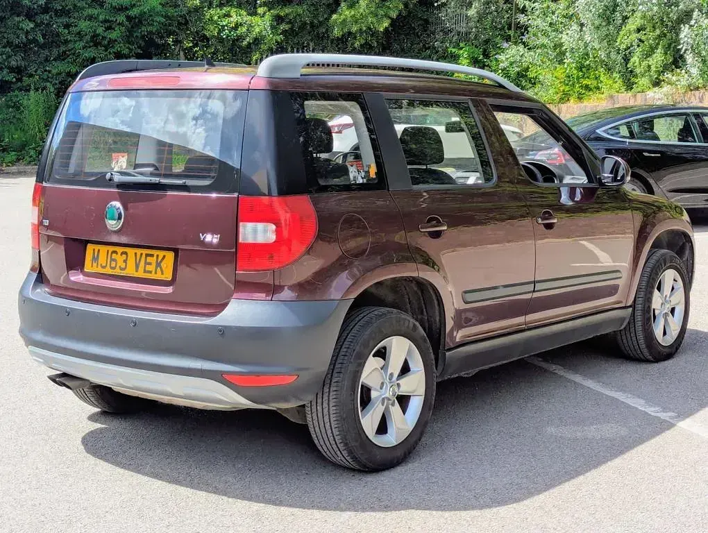 Used Skoda Yeti 2013 Red SUV