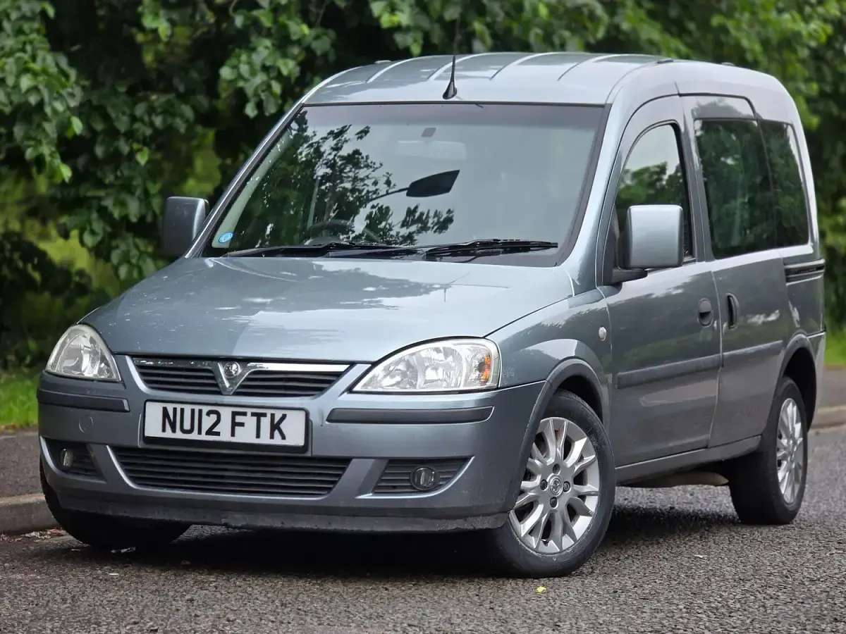 Used Vauxhall Combo 2012 Silver MPV