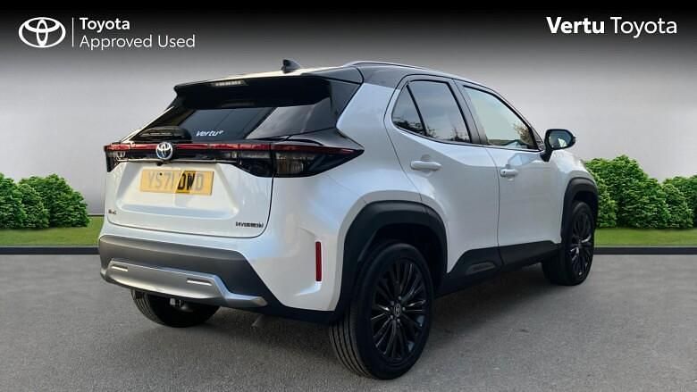 Used Toyota Yaris Hybrid 116 HP (85 kW) 2021 Estate