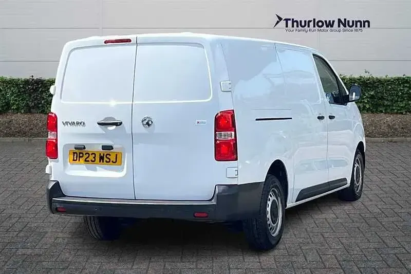Used Vauxhall Vivaro 100 HP (73 kW) 2023 White MPV