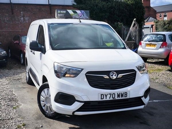 White Used 2020 Vauxhall Combo Sportive MPV | £6,785 (Super price) - Image 1/1