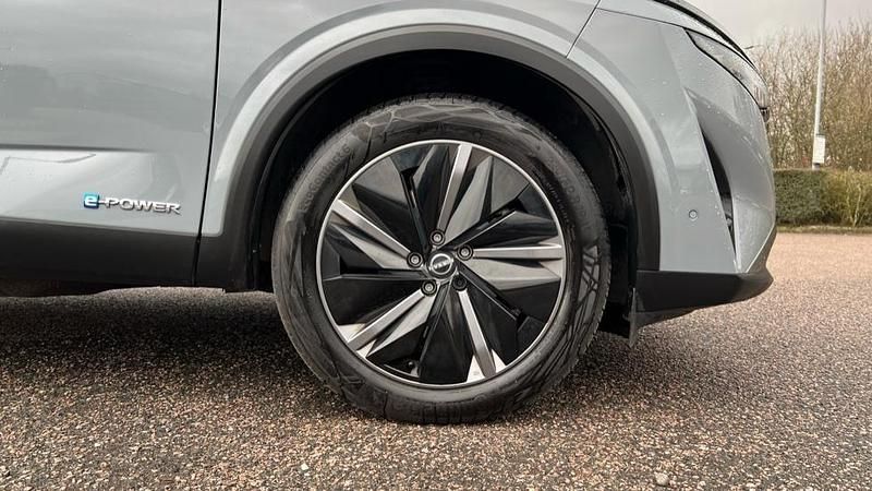 Used Nissan Qashqai Tekna 190 HP (139 kW) 2025 Grey SUV