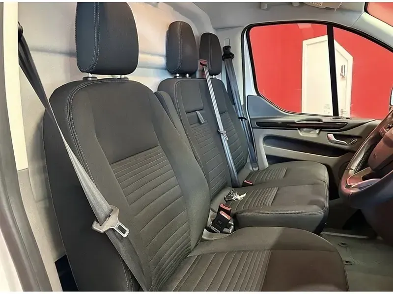 Used Ford Transit Custom Trend 130 HP (95 kW) 2019 White Van