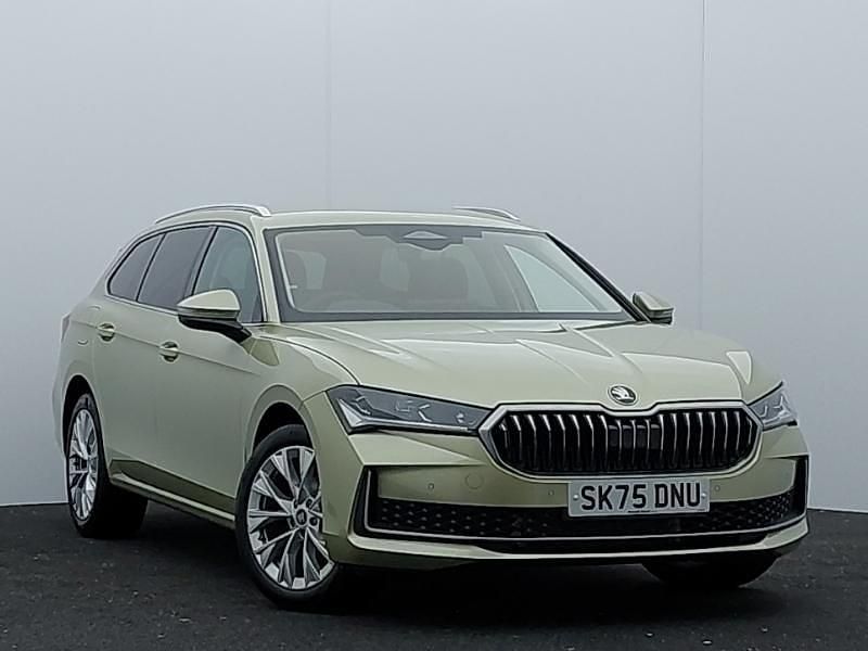 Yellow New 2025 Skoda Superb SE L Estate | £31,998 (Fair price) - Image 1/4