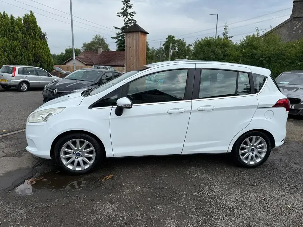 Used Ford B-MAX Titanium 95 HP (69 kW) 2014 White MPV