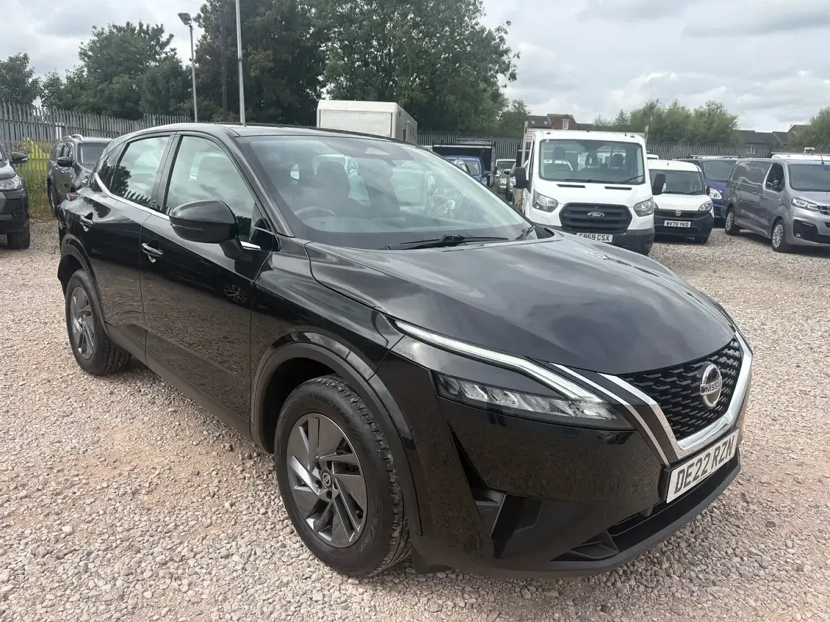 Used Nissan Qashqai Acenta Premium 138 HP (101 kW) 2022 Black SUV