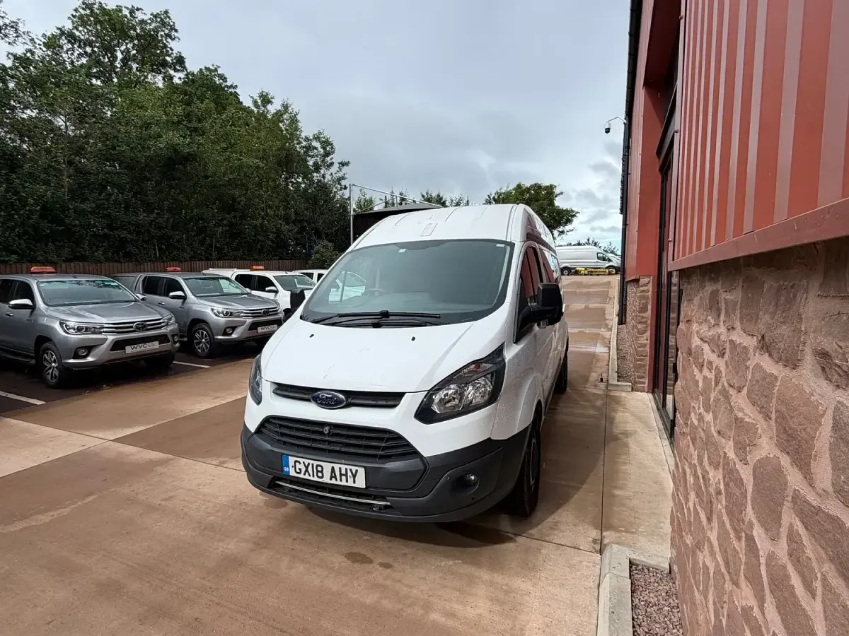 Used Ford Transit Custom 130 HP (95 kW) 2018 White Van