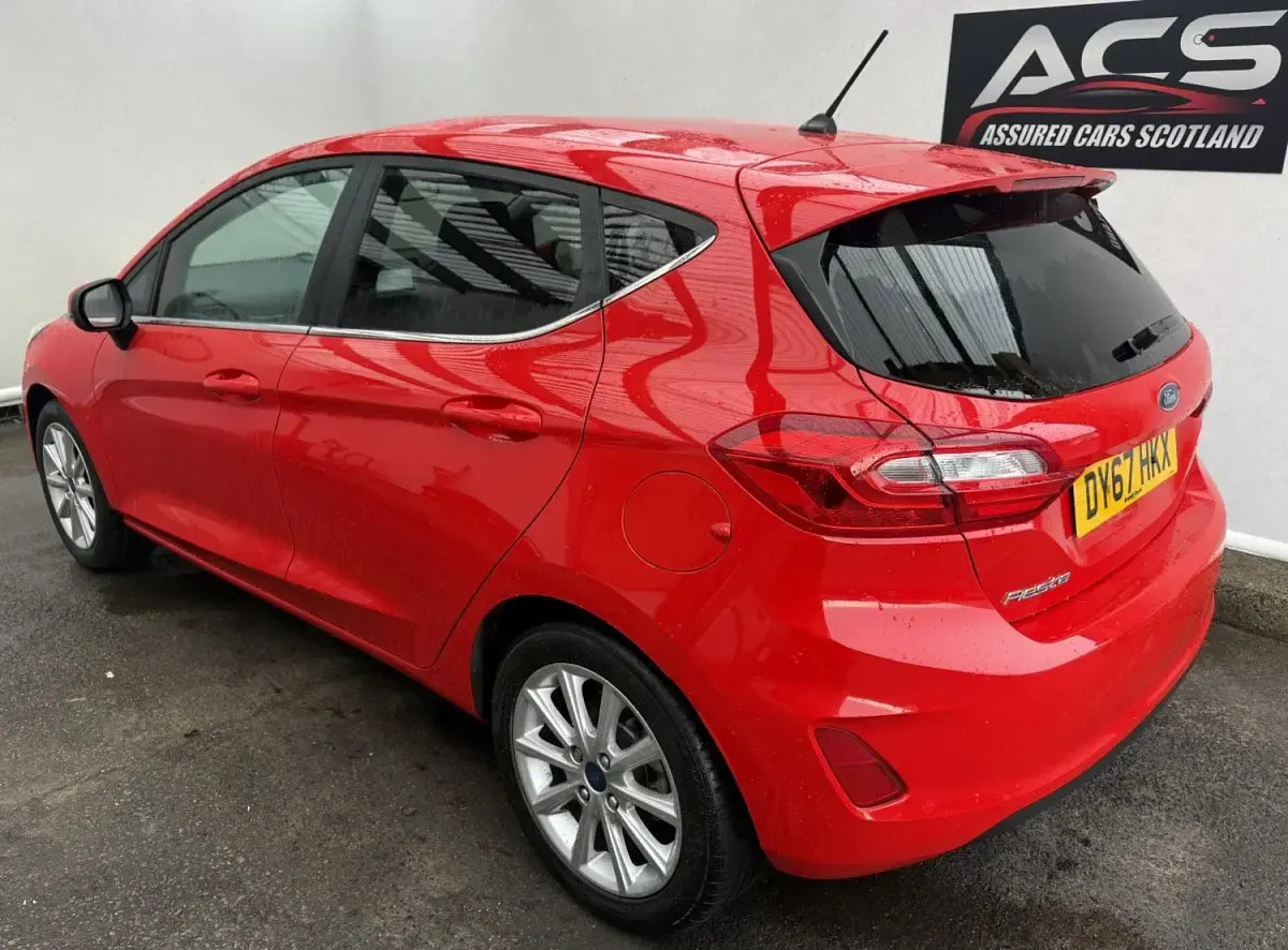 Usado Ford Fiesta Titanium 125 HP (91 kW) 2017 Vermelho Citadino