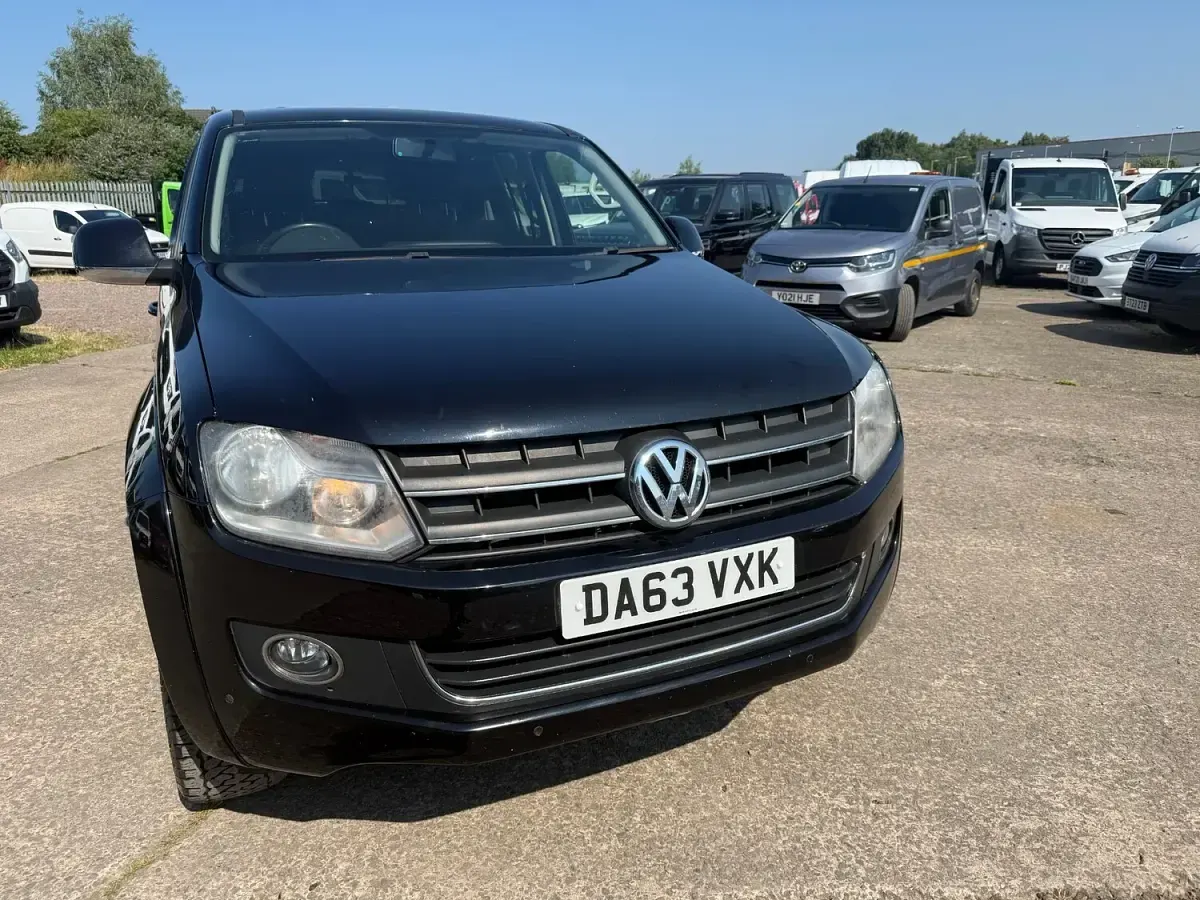 Used VW Amarok Highline 180 HP (132 kW) 2013 Black Pickup