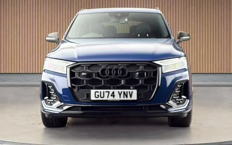 Used Audi Q7 Black Edition 286 HP (210 kW) 2025 Blue SUV
