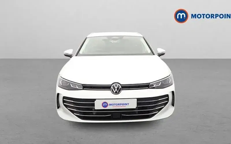 Used VW Passat Life 204 HP (150 kW) 2025 White Estate