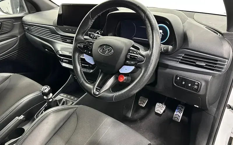 Used Hyundai i20 204 HP (150 kW) 2022 White Hatchback