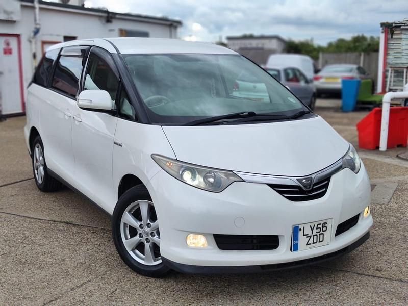 White Used 2006 Toyota Estima MPV | £4,995 (Fair price) - Image 1/4