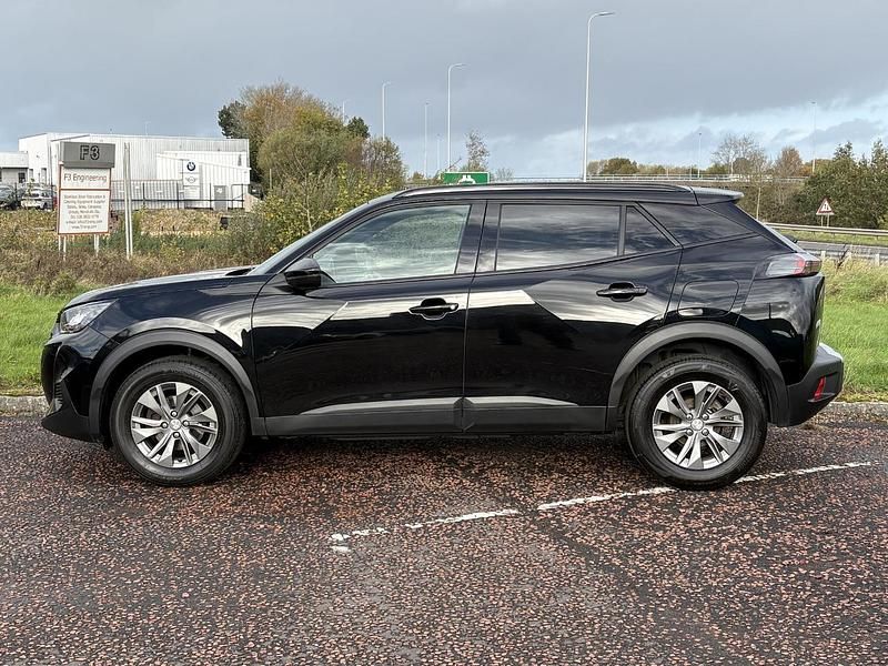 Used Peugeot 2008 Active+ 100 HP (73 kW) 2023 Black SUV