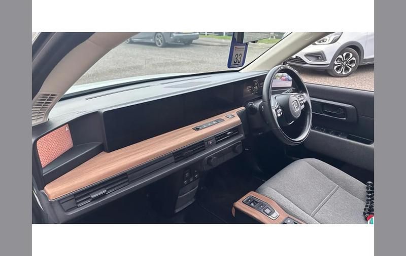 Used Honda e Advance 113 kW (154 HP) 2023 White Hatchback