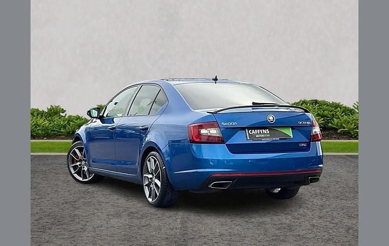 Used Skoda Octavia vRS 242 HP (177 kW) 2019 Blue Hatchback