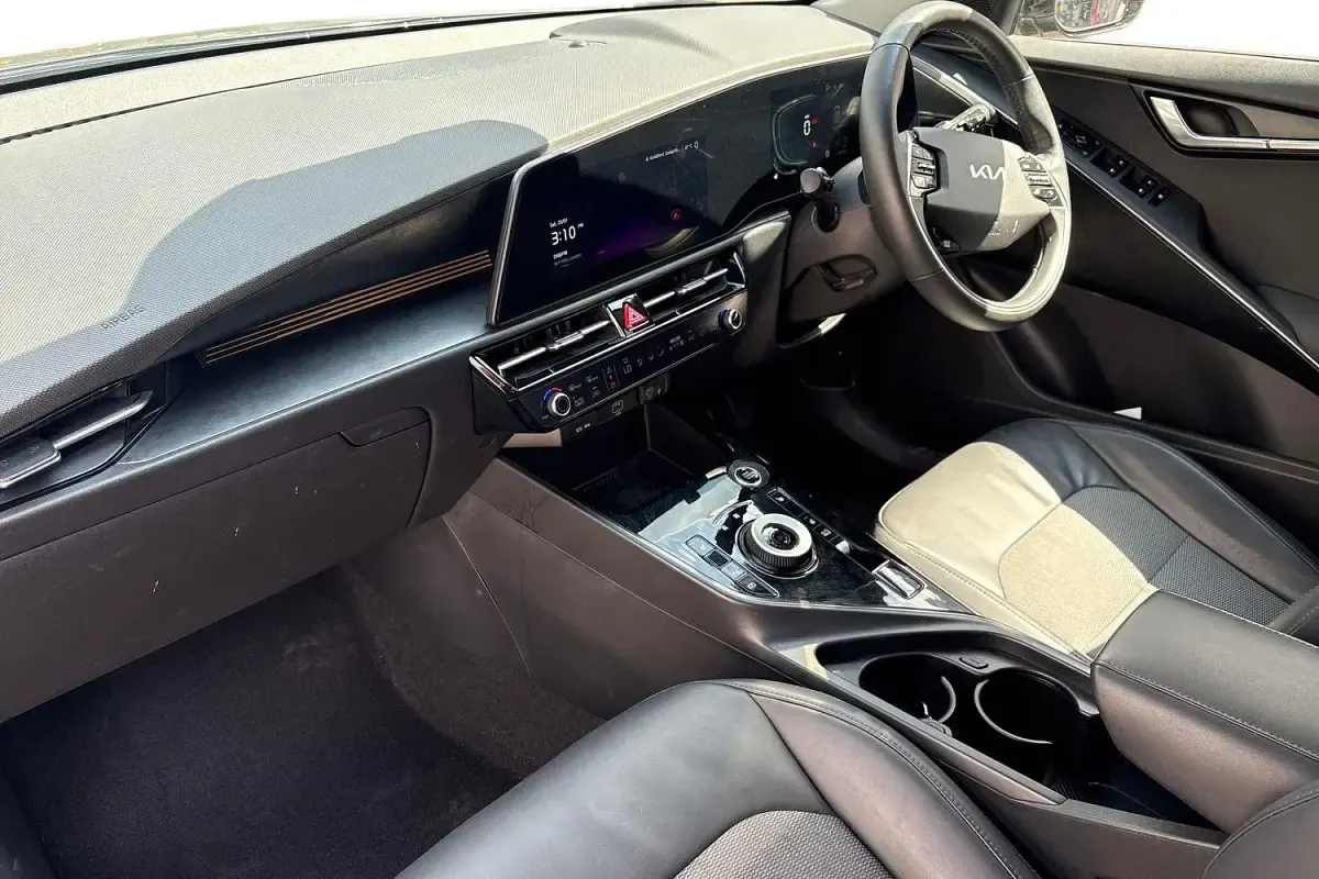 Used Kia Niro 139 HP (102 kW) 2023 Grey SUV