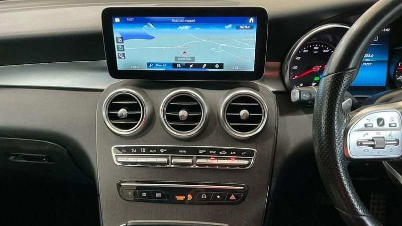 Used Mercedes GLC220 AMG line 194 HP (142 kW) 2019 White SUV