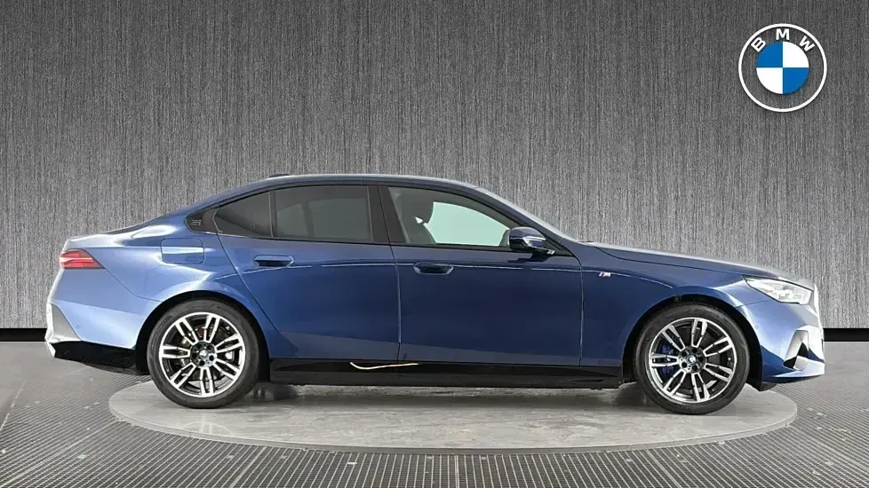 Used BMW i5 M Sport 246 kW (335 HP) 2023 Blue Sedan