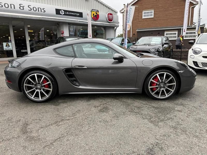 Usado Porsche 718 2018 Cinzento Coupé