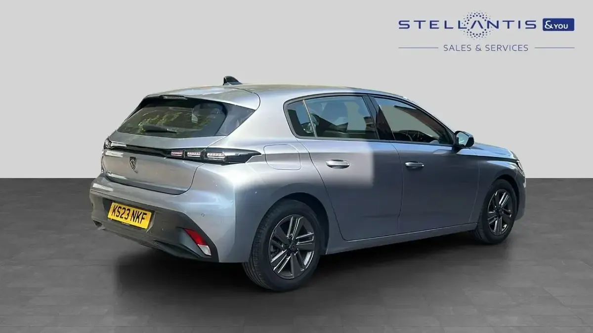 Used Peugeot 308 Active Premium 129 HP (94 kW) 2023 Grey Hatchback