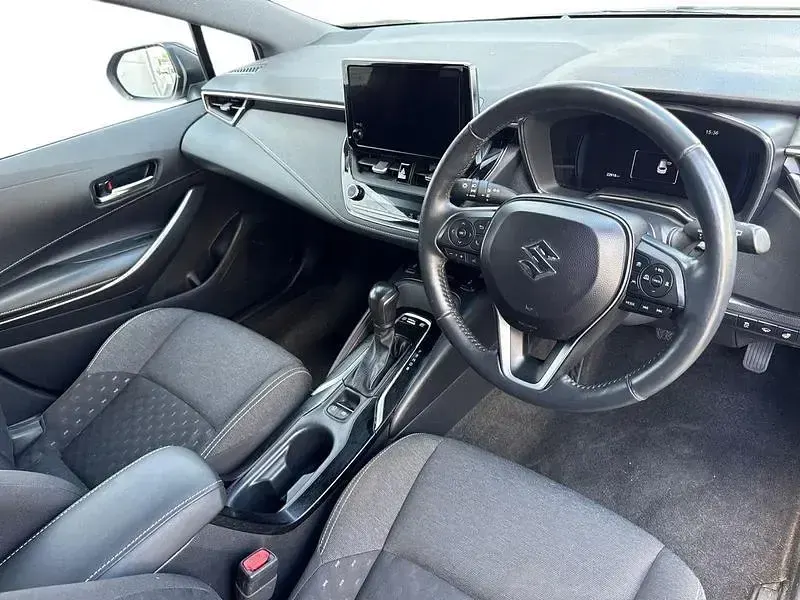 Used Suzuki Swace 140 HP (102 kW) 2023 Gold Estate