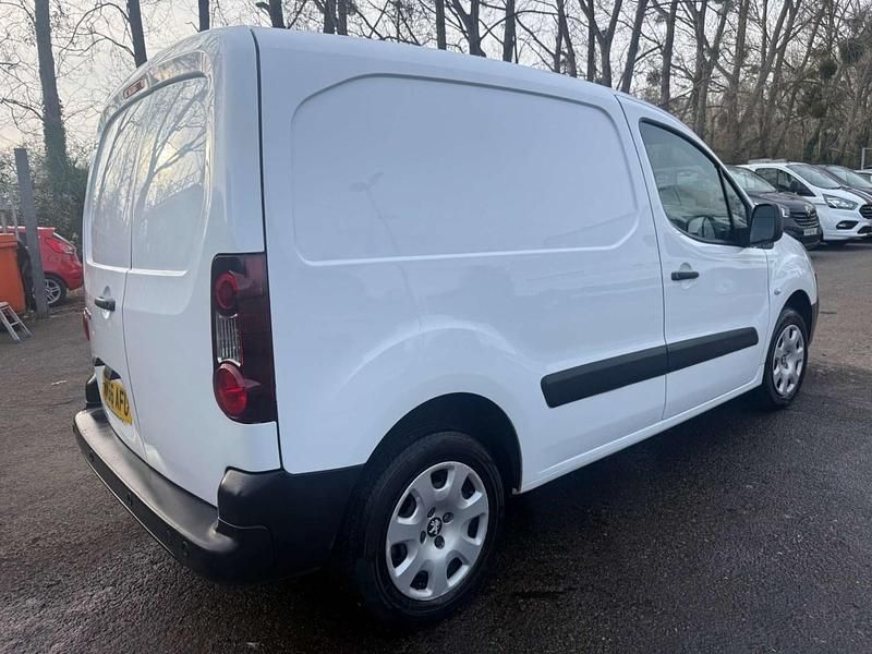 Used Peugeot Partner 2016 White