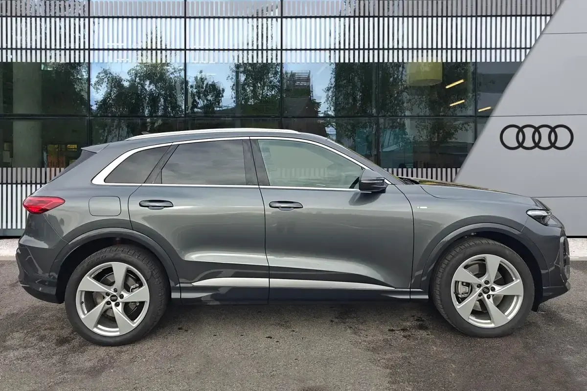 Used Audi Q5 S-Line 204 HP (150 kW) 2025 Grey SUV
