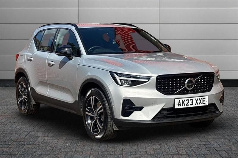 Silver dawn Used 2023 Volvo XC40 Plus SUV | £28,995 (Fair price) - Image 1/2