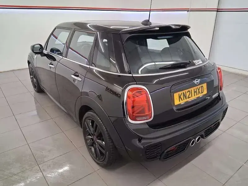 Used Mini Cooper S Hatch 189 HP (139 kW) 2021 Black Hatchback