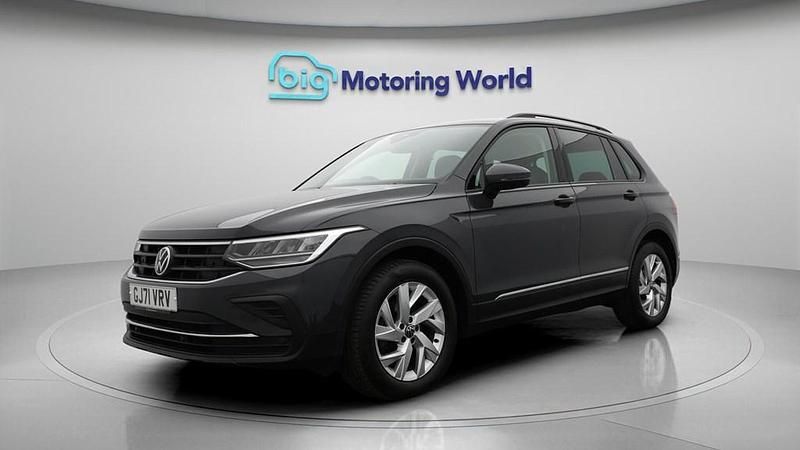 Used VW Tiguan S 150 HP (110 kW) 2021 Grey SUV