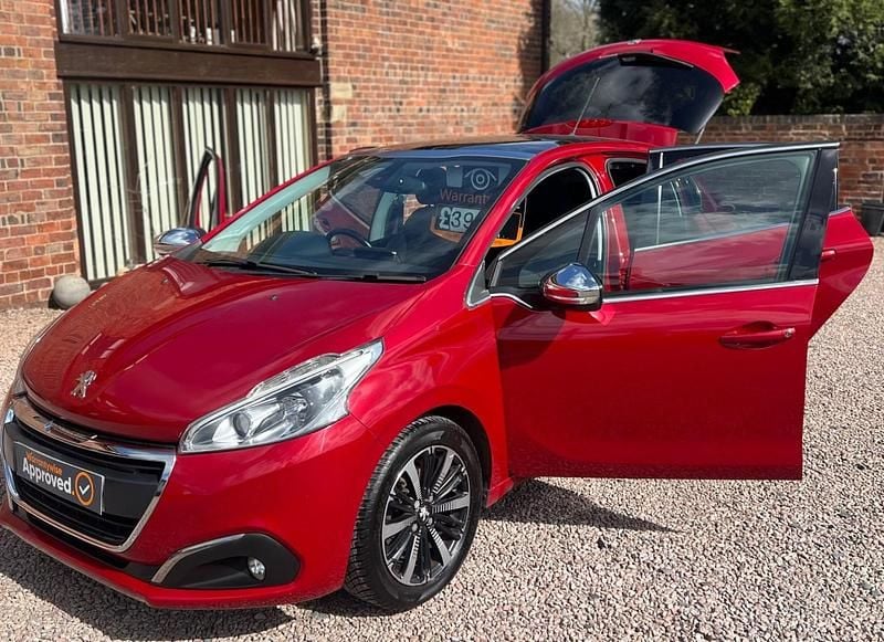 Used Peugeot 208 Allure Premium 2017 Red Hatchback