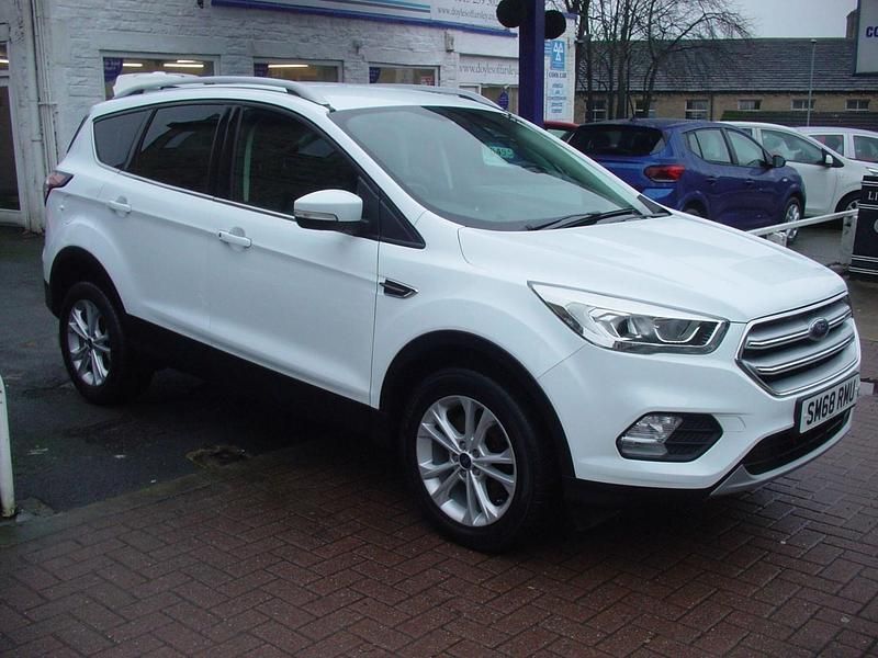Used Ford Kuga Titanium 120 HP (88 kW) 2018 White SUV
