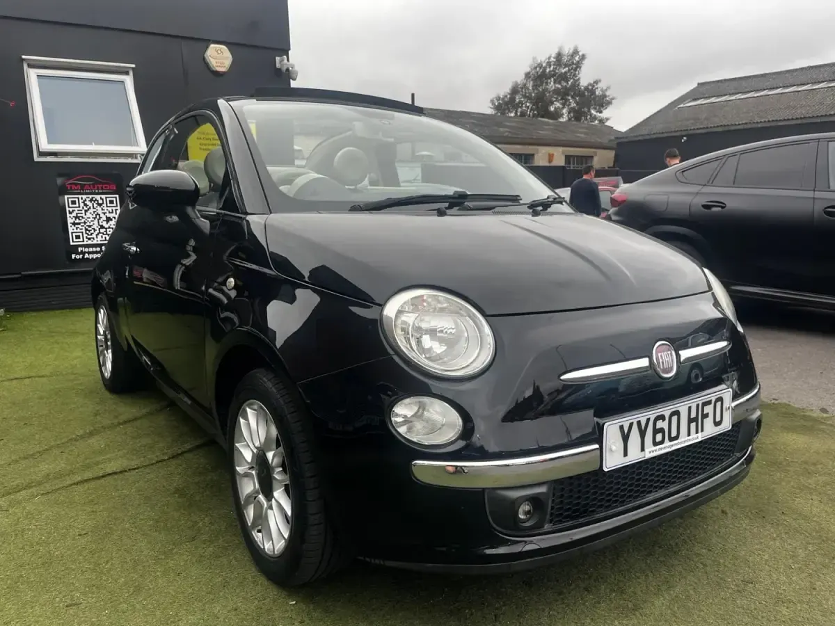 Usado Fiat 500C Lounge 69 HP (50 kW) 2010 Preto Cabrios