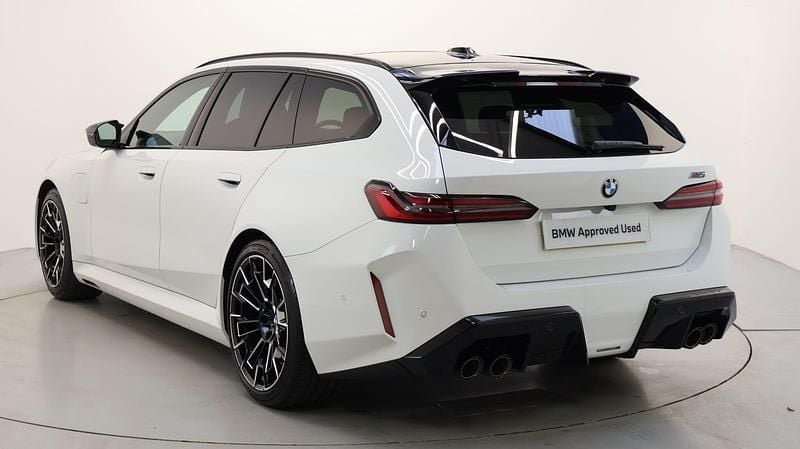 New BMW M5 Comfort Edition 727 HP (534 kW) 2025 White Estate