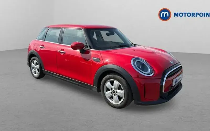 Begagnad Mini Cooper Classic 136 HK (100 kW) 2022 Halvkombi