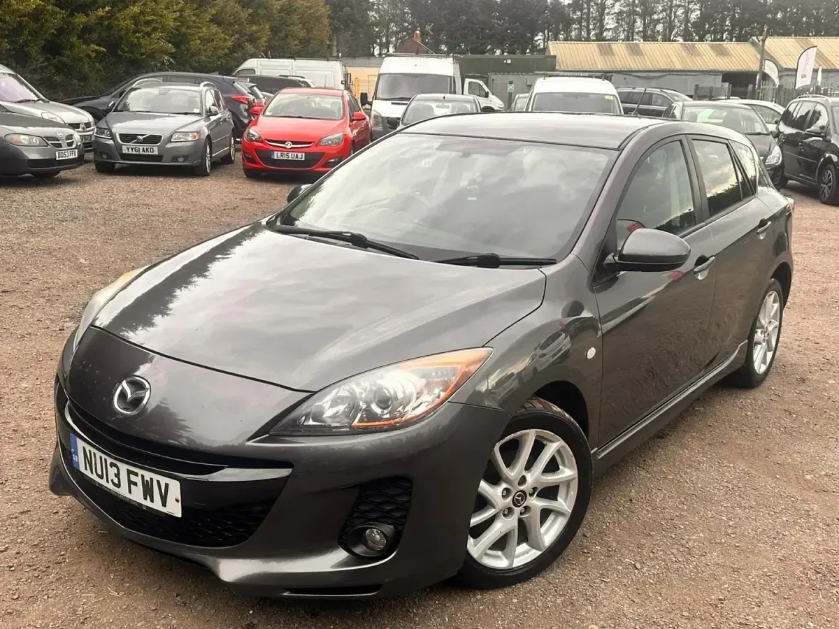 Usado Mazda 3 105 HP (77 kW) 2013 Cinzento Citadino